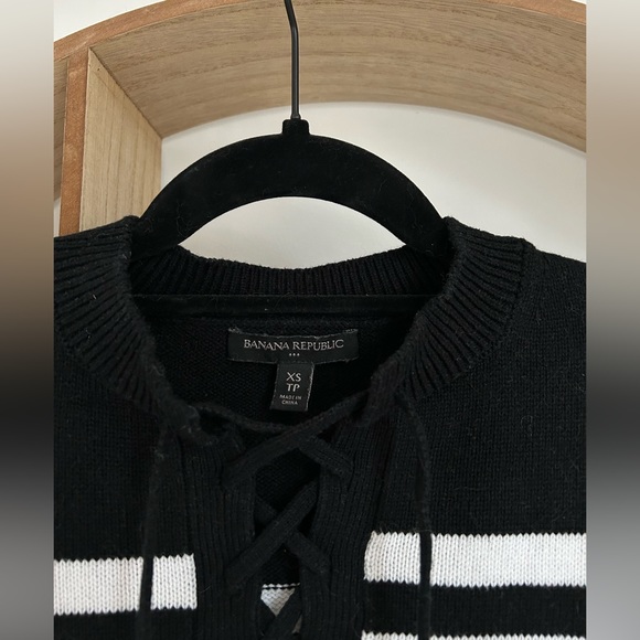 Banana Republic Striped Sweater - Picture 6 of 6